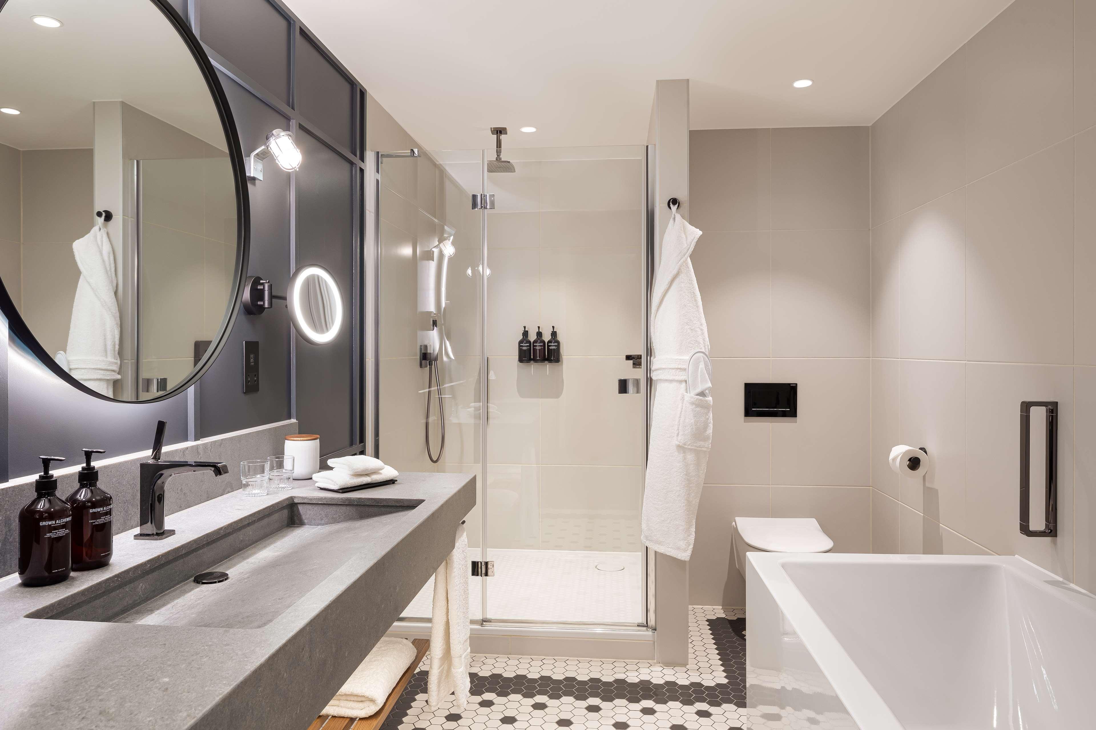 The Gantry London Curio Collection By Hilton Londres Exterior foto